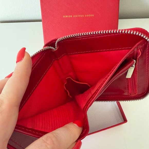 New Red Geniune Leather Zip Wallet - Picture 4 of 6